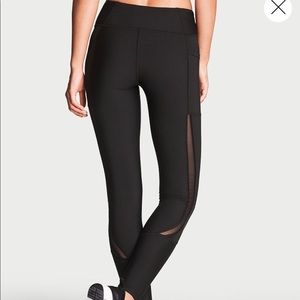 Total KnockOut by Victoria Sport Tight